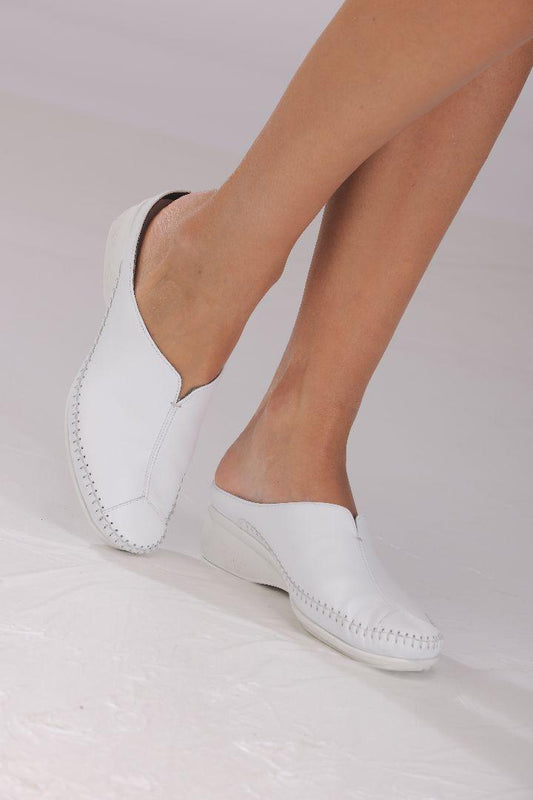 Tixie Women's Leather Shoe - Luxury Italian Pastelli Uniforms